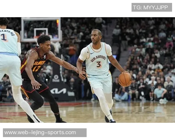 保罗掌舵经验丰富助攻8次虽无得分但贡献3篮板3抢断表现出色